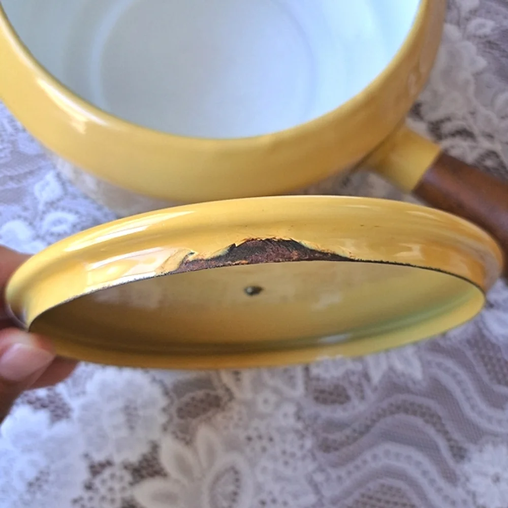 Vtg 60s MCM Mustard Yellow Enamel Fondue Pot w/ Lid Mod Dining Cookware Saucepan